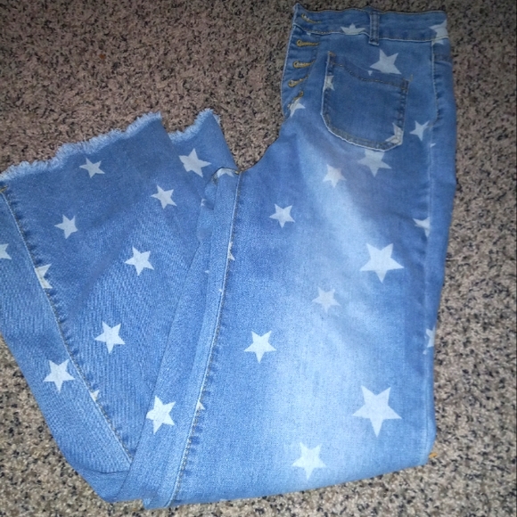 High waisted jeans with stars - Picture 1 of 4